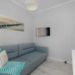 Functional Family In The Center With Balcony By Renters Appartement *