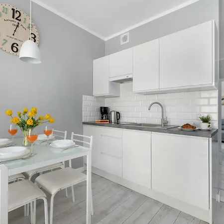 Functional Family In The Center With Balcony By Renters Appartement *